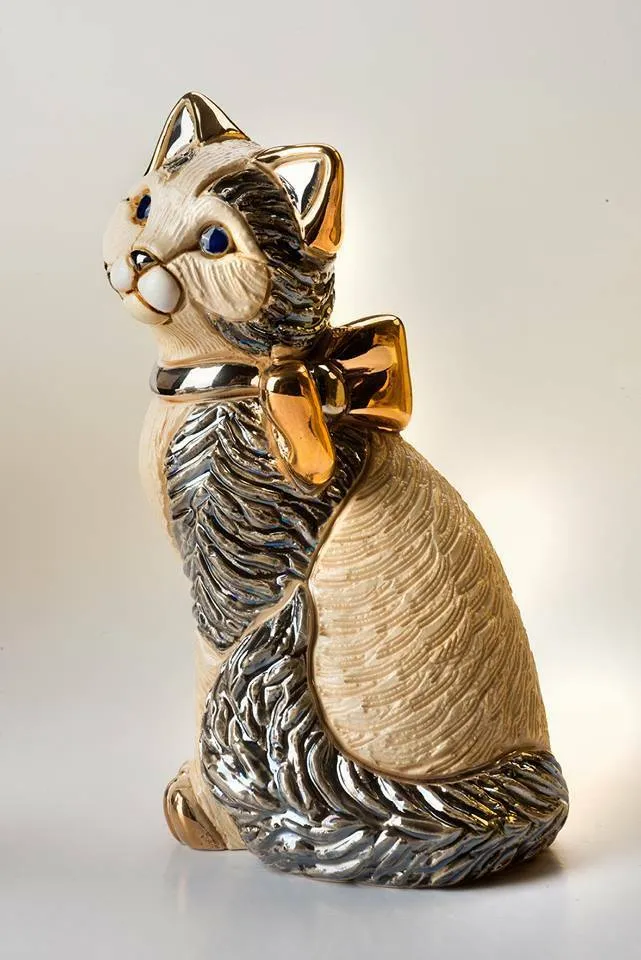 De Rosa Cat With Gold Ribbon Figurine